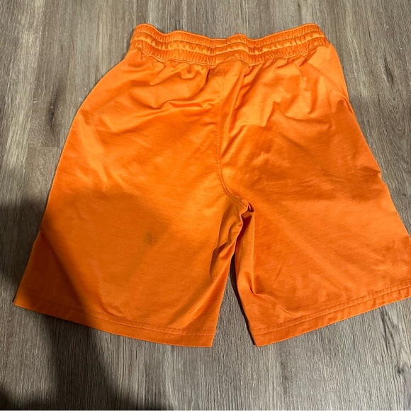 {preloved} Bundle of Boy’s GAP Fit Works Kids Shorts - Blue and Orange - Picture 4 of 10